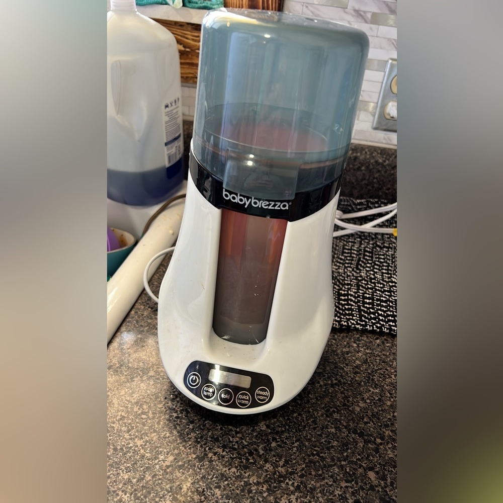 Baby Brezza bottle warmer